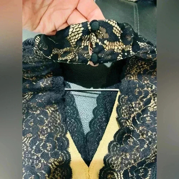 BLACK WIDOW LACE BODYSUIT TOP WINDSOR SIZE SMLL TO MED FITS - Picture 3 of 11